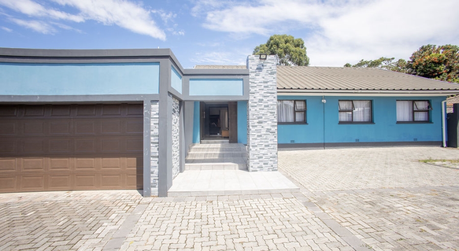 4 Bedroom Property for Sale in Abbotsford Eastern Cape